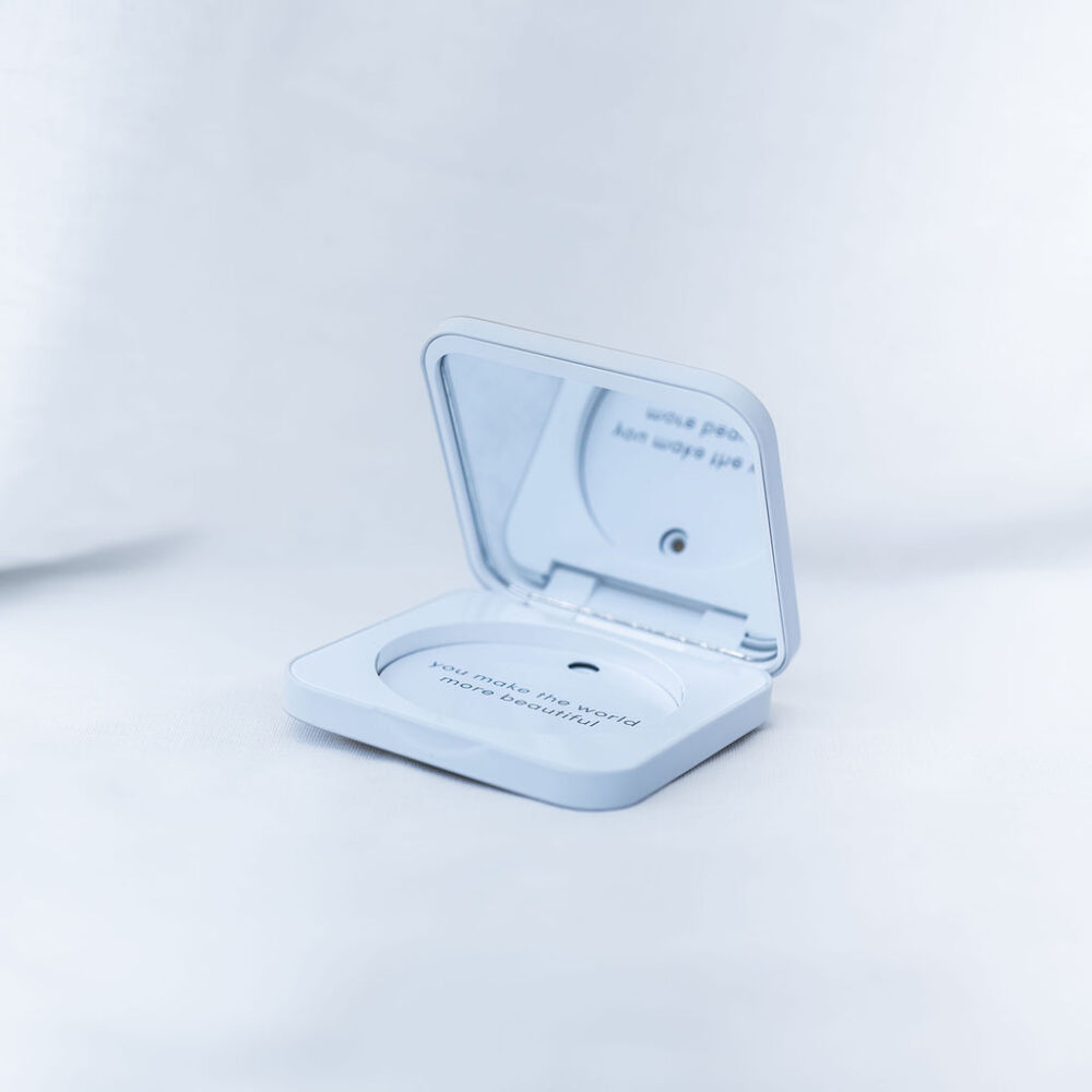 Refillable Compact